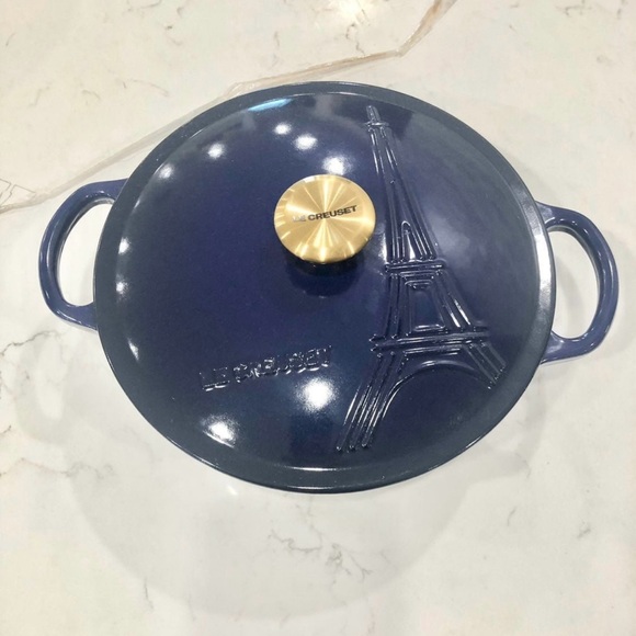 Le Creuset Eiffel Indigo 2.25qt - Picture 1 of 6